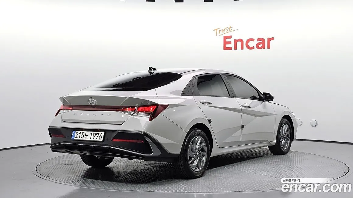 Hyundai AVANTE — фото 2