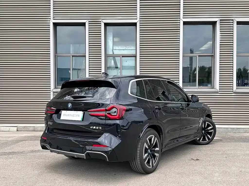 BMW iX3 — фото 5