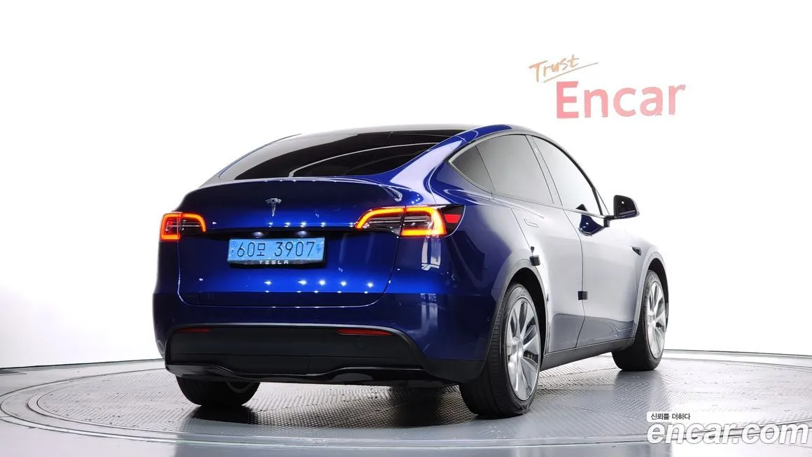 Tesla Model Y 2021 из KR, фото 2
