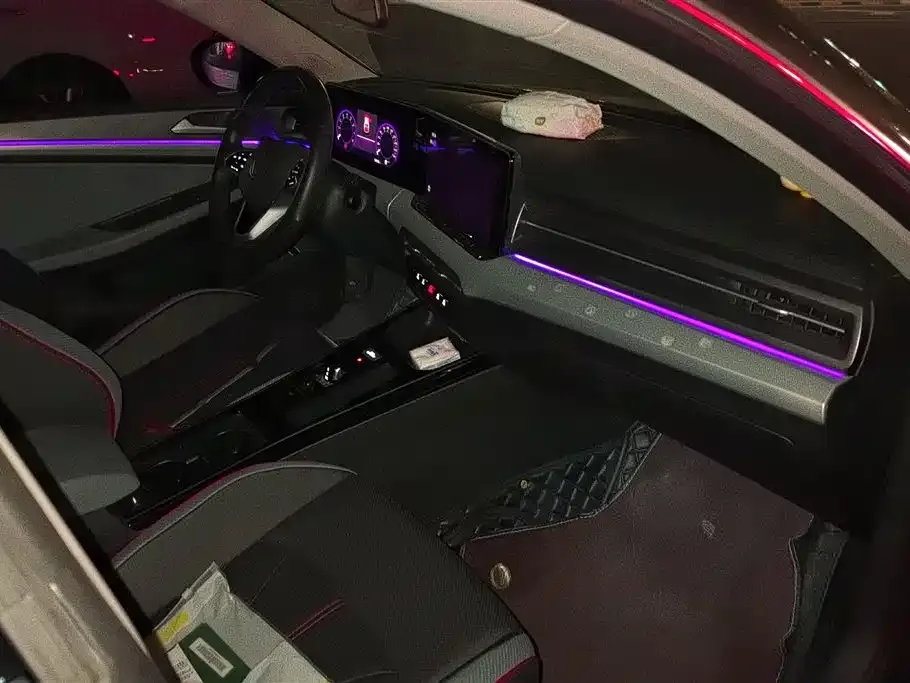 Volkswagen Lamando 2023 из CN, фото 8
