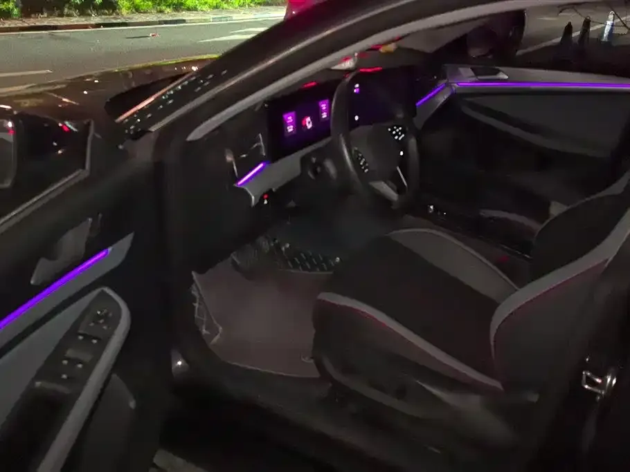 Volkswagen Lamando 2023 из CN, фото 9