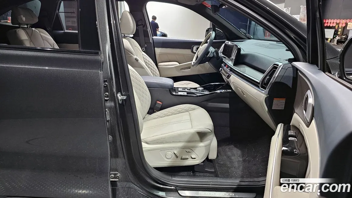 Kia Sorento — фото 10