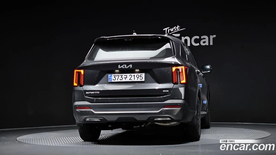 Kia Sorento — фото 4