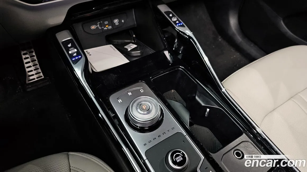 Kia Sorento — фото 9