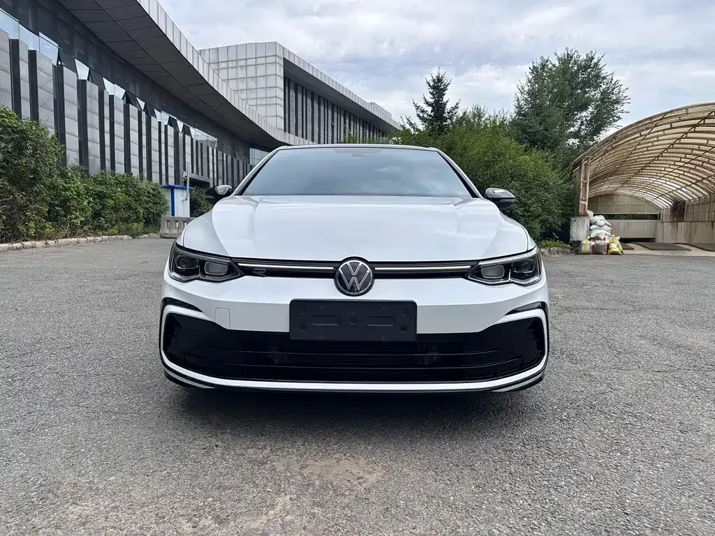 Volkswagen Golf 2022 из CN, фото 2