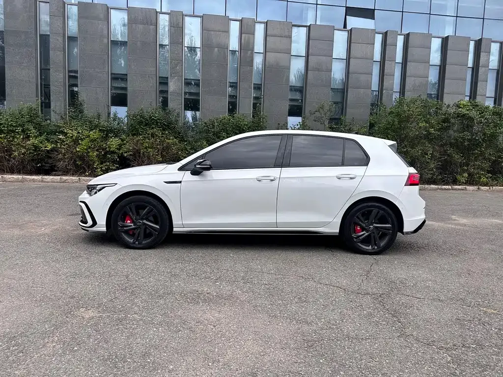 Volkswagen Golf 2022 из CN, фото 4