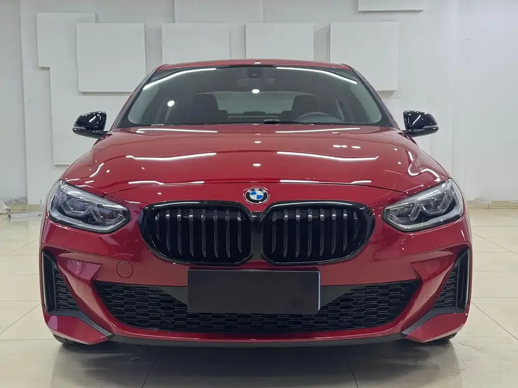 BMW 1 Series 2021 из CN, фото 2