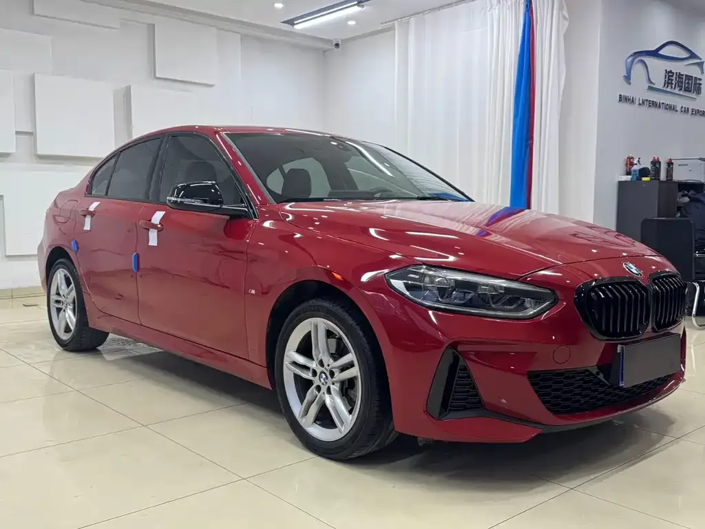 BMW 1 Series 2021 из CN, фото 3