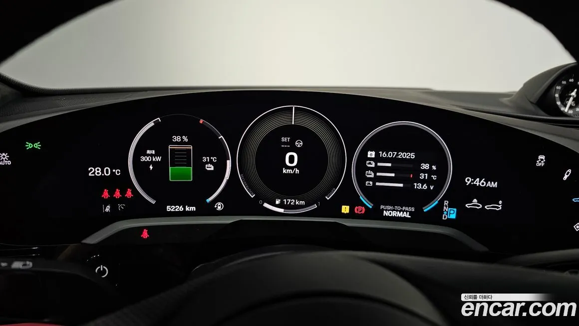 Porsche Taycan 2025 из KR, фото 8