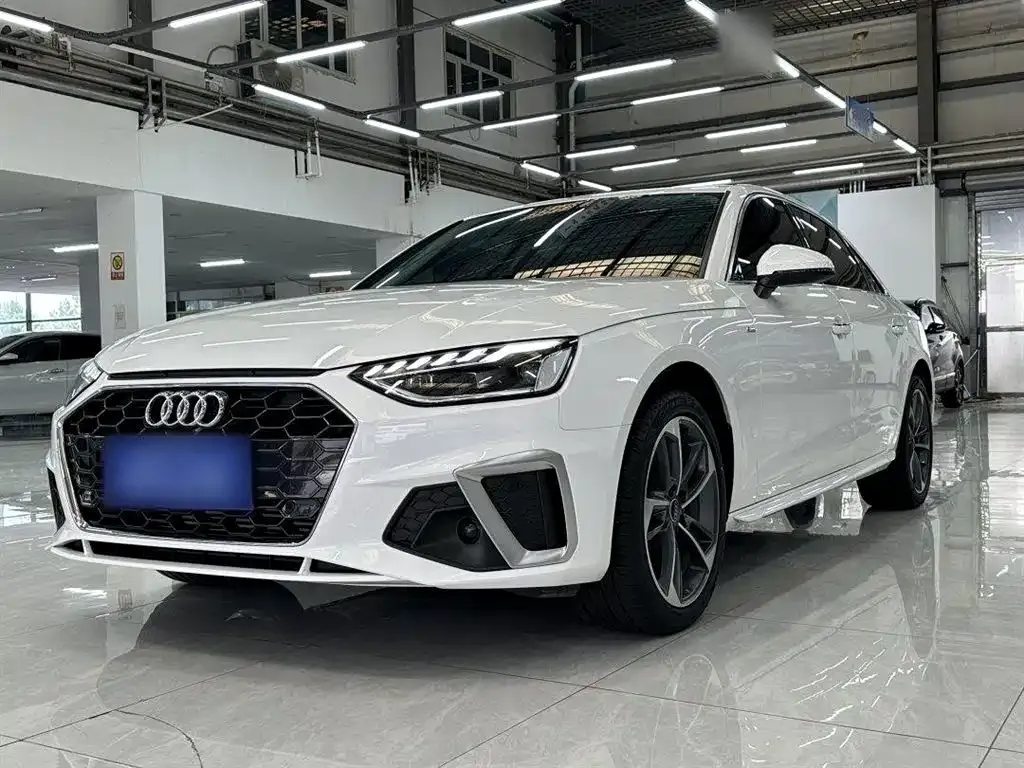 Audi A4L 2023 из CN, фото 3