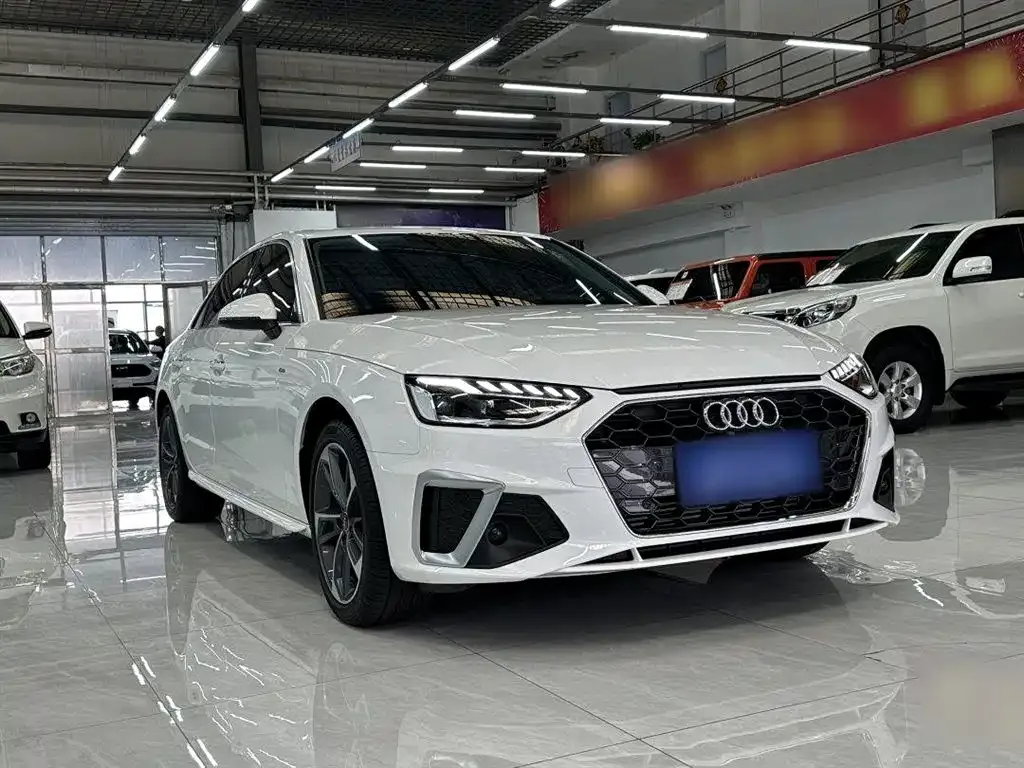 Audi A4L 2023 из CN, фото 6