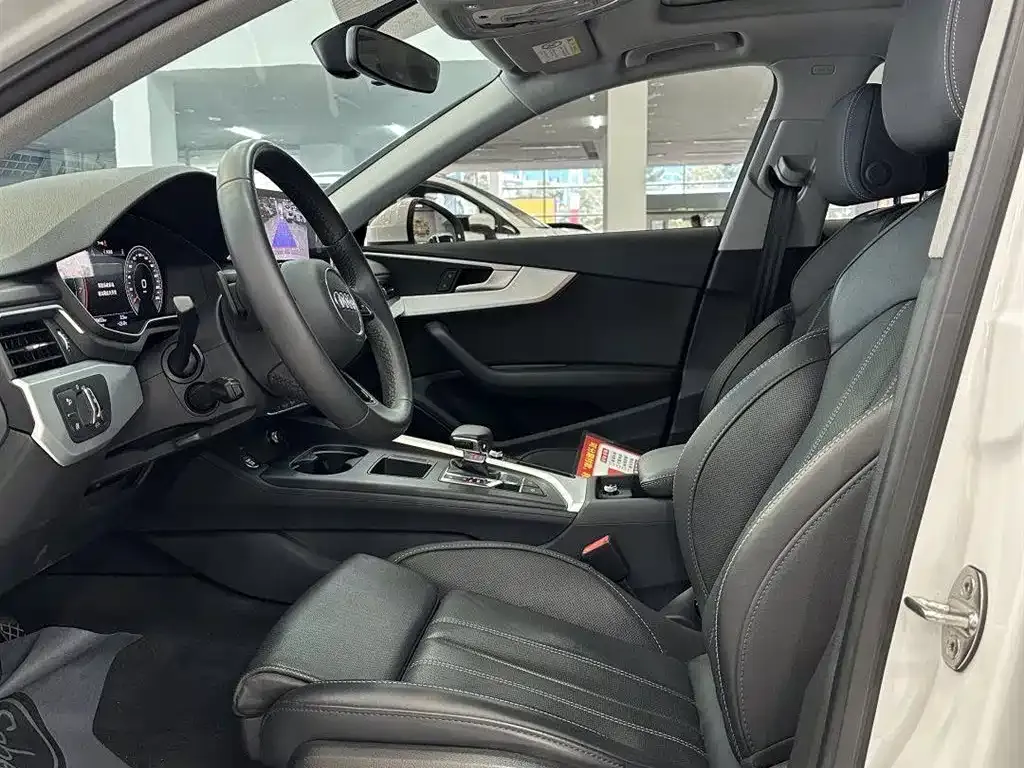 Audi A4L 2023 из CN, фото 9