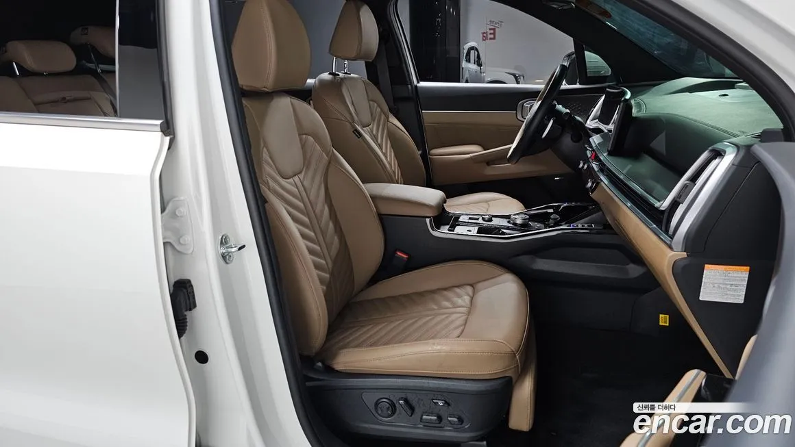 Kia Sorento — фото 10