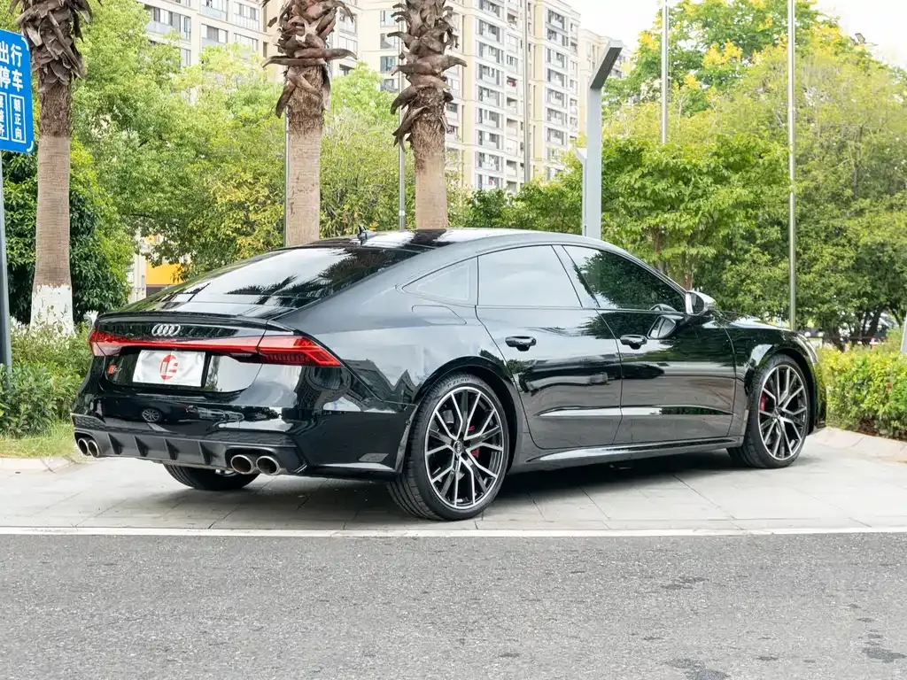 Audi S7 2022 из CN, фото 5