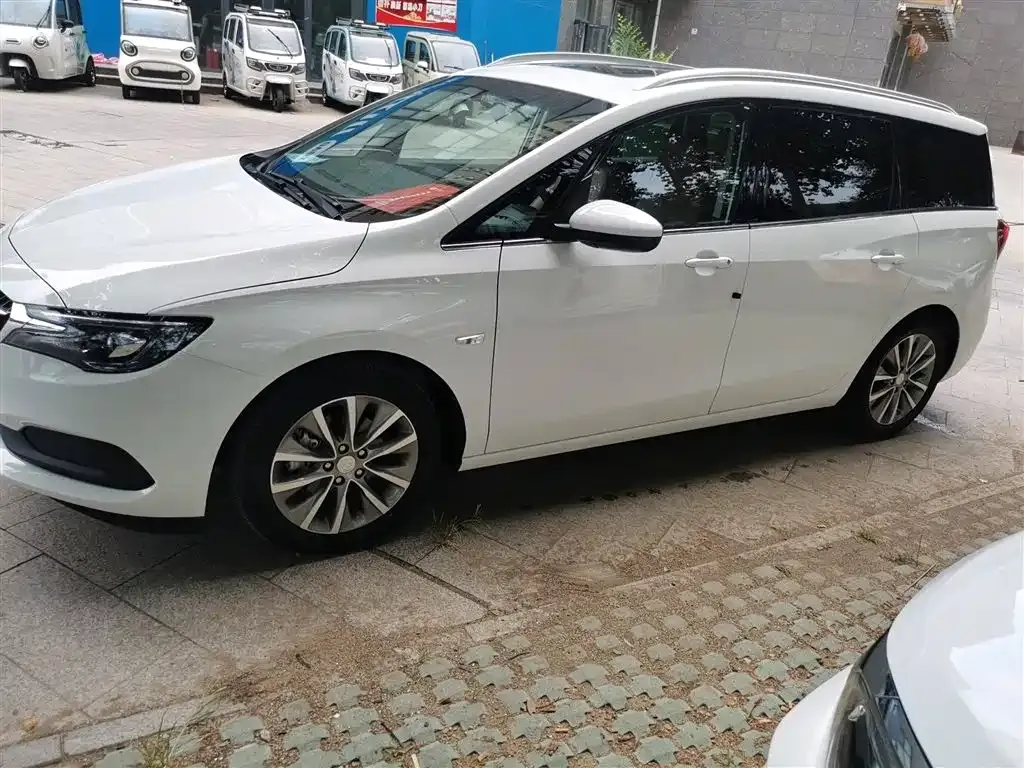 Buick GL6 2022 из CN, фото 5