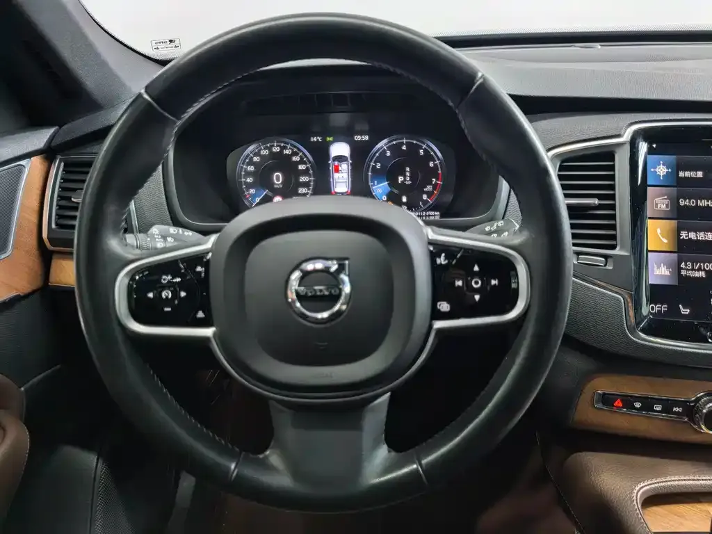 Volvo XC90 2021 из CN, фото 7