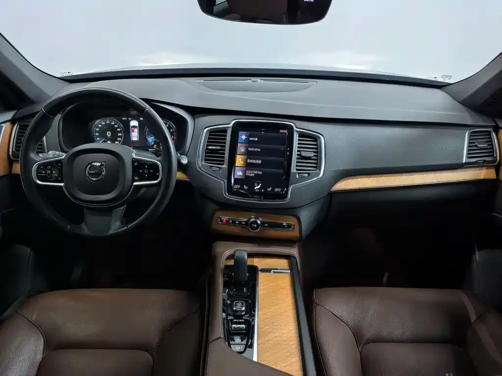 Volvo XC90 2021 из CN, фото 8