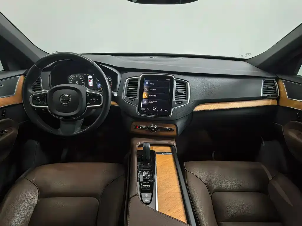 Volvo XC90 2021 из CN, фото 9