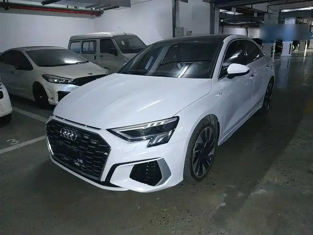 Audi A3 2023 из CN, фото 1