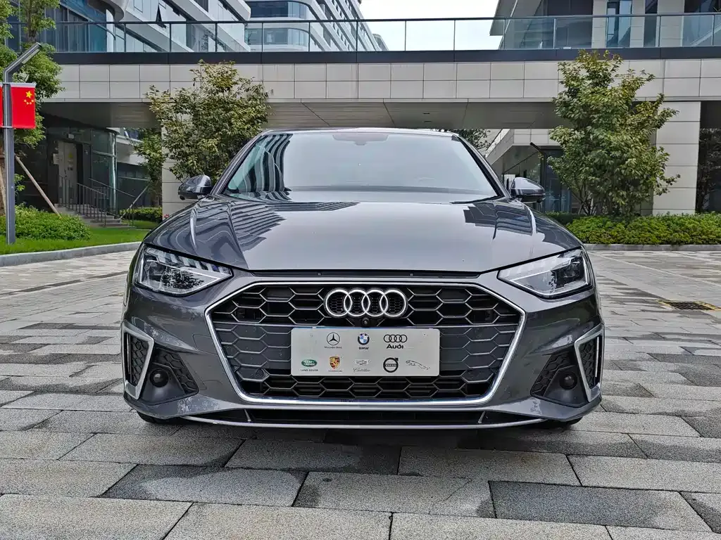 Audi A4L 2024 из CN, фото 2