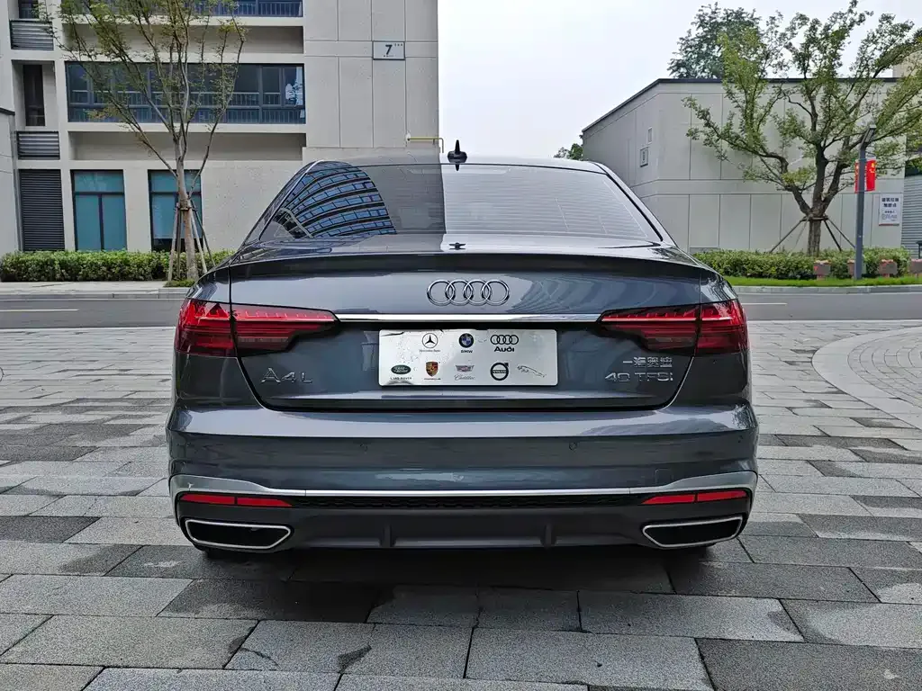 Audi A4L 2024 из CN, фото 7