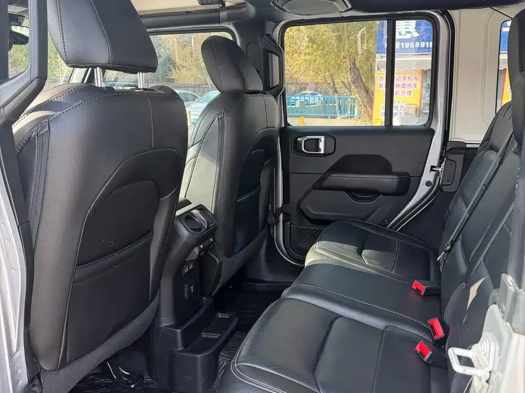 Jeep Wrangler 2021 из CN, фото 6