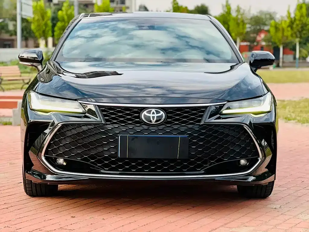 Toyota Avalon — фото 2