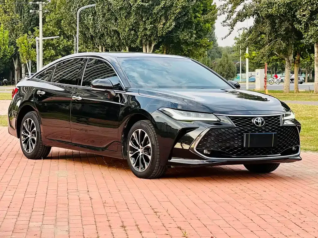 Toyota Avalon — фото 3