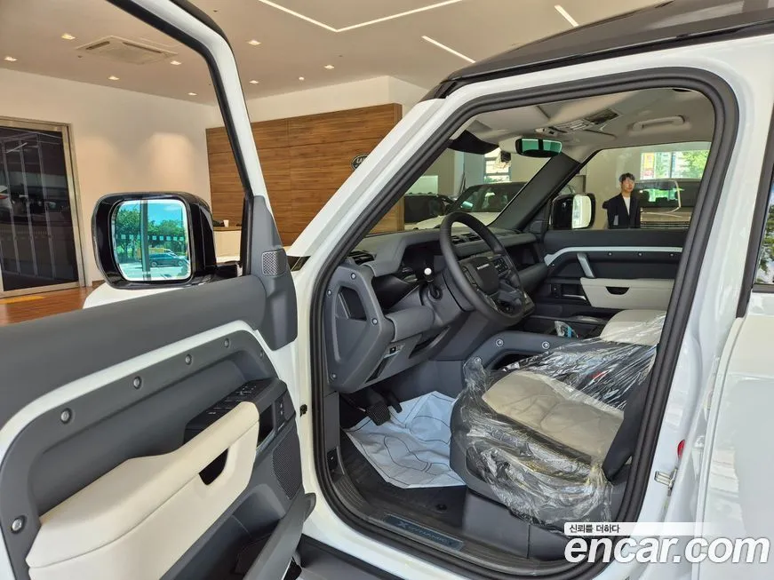 Land Rover Defender 2024 из KR, фото 6