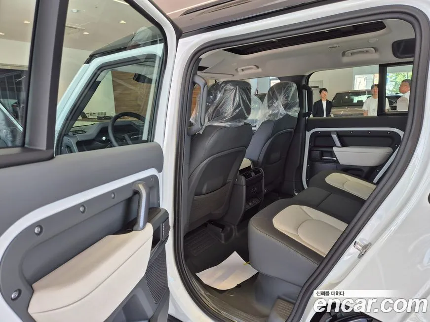 Land Rover Defender 2024 из KR, фото 7