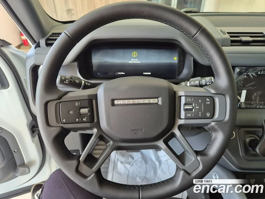 Land Rover Defender 2024 из KR, фото 8