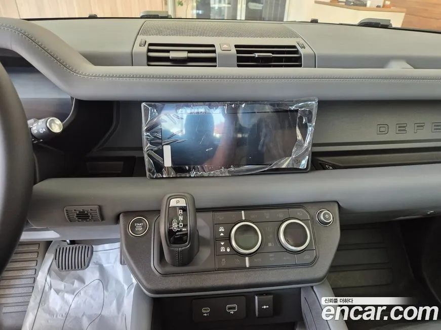 Land Rover Defender 2024 из KR, фото 9