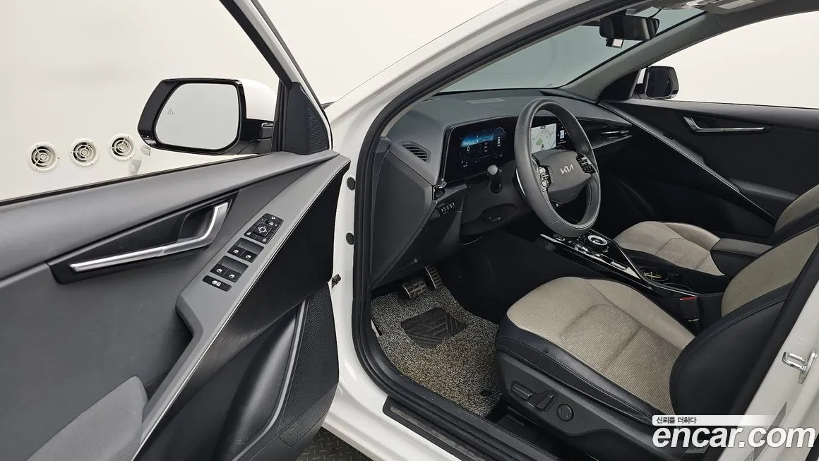 Kia Niro — фото 10