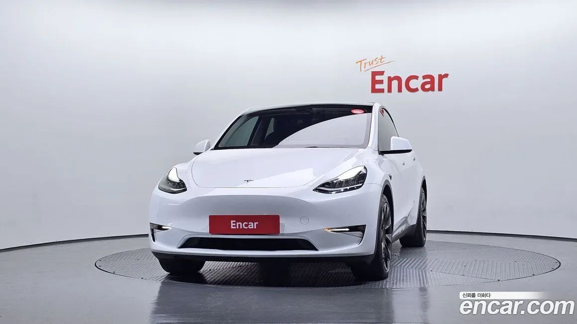 Tesla Model Y — фото 3