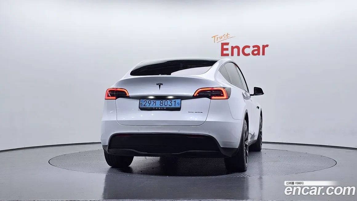Tesla Model Y — фото 4