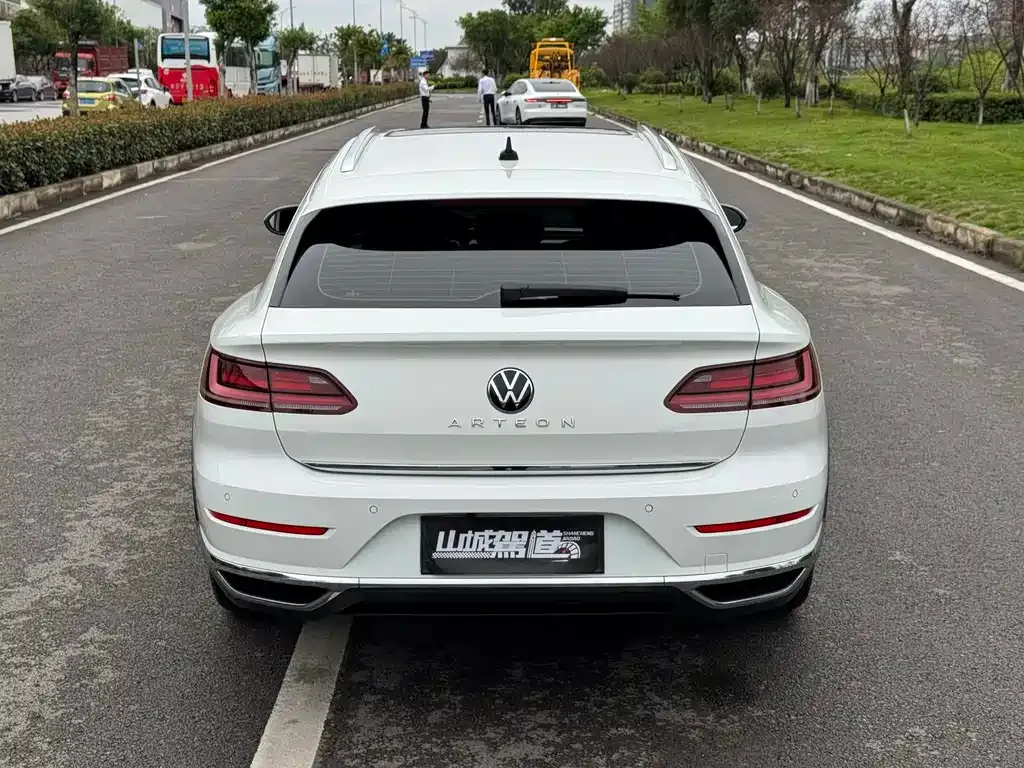 Volkswagen CC — фото 6