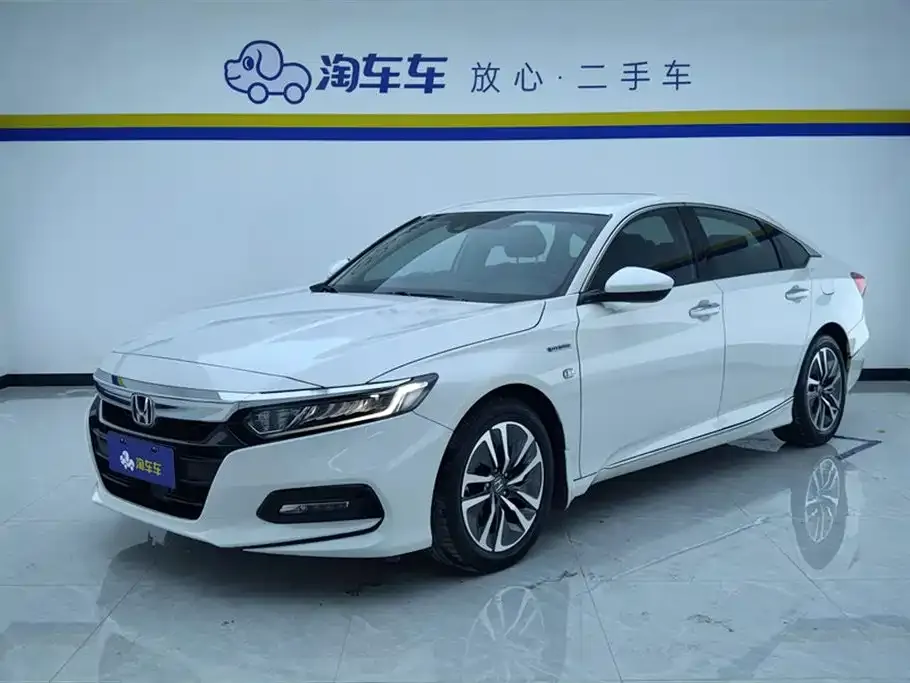 Honda Accord — фото 1