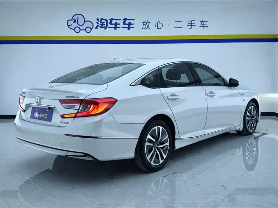Honda Accord — фото 3