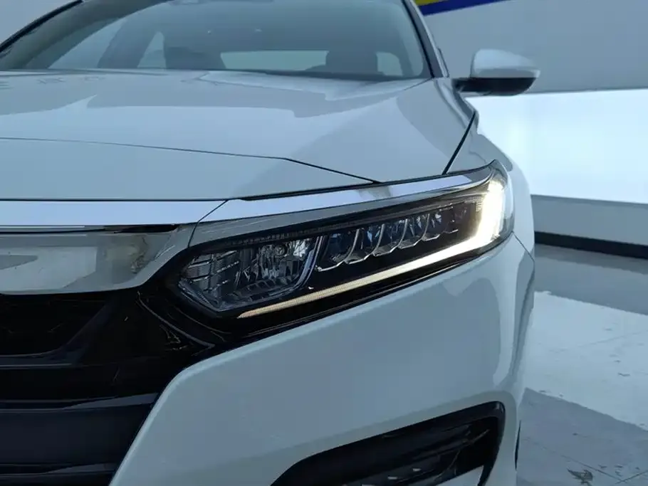 Honda Accord — фото 5