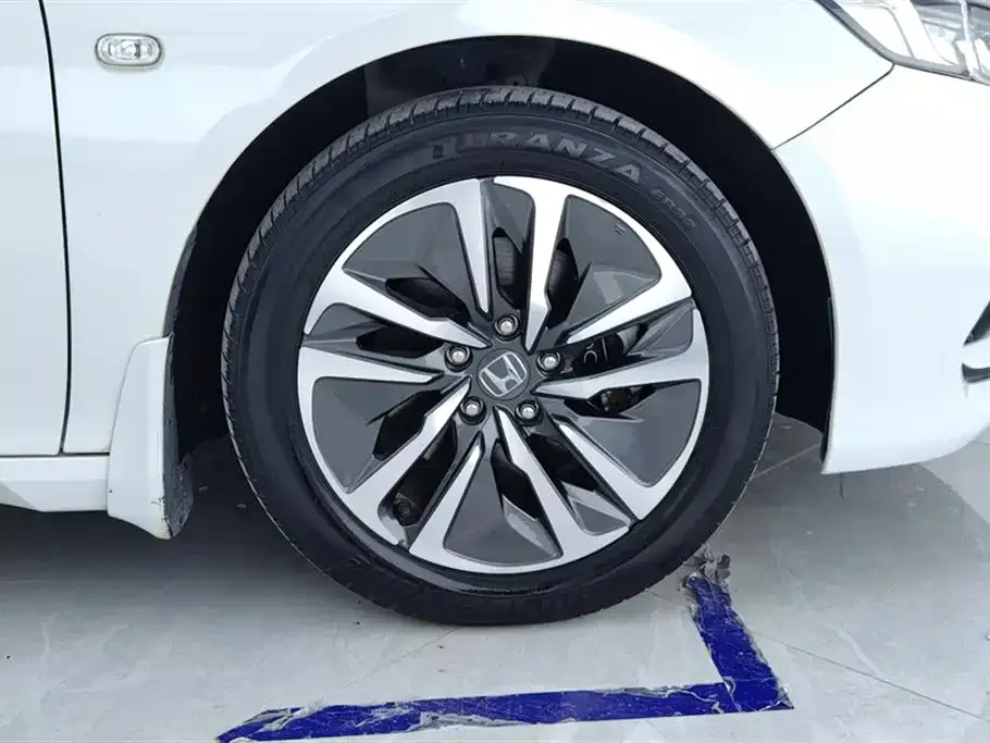 Honda Accord — фото 6
