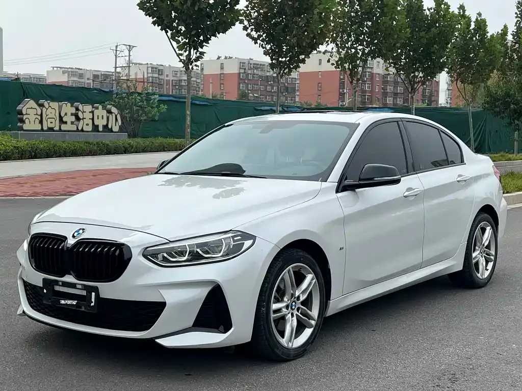BMW 1 Series — фото 1