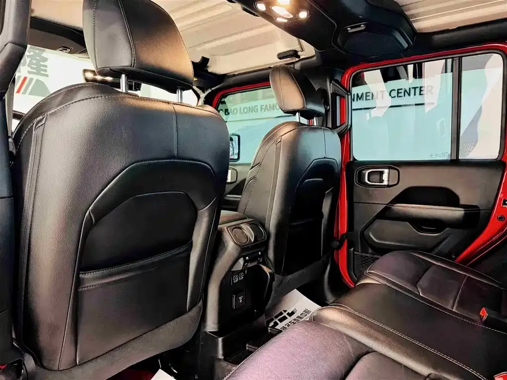 Jeep Wrangler 2021 из CN, фото 10