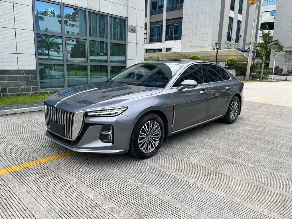 Hongqi H5 — фото 1
