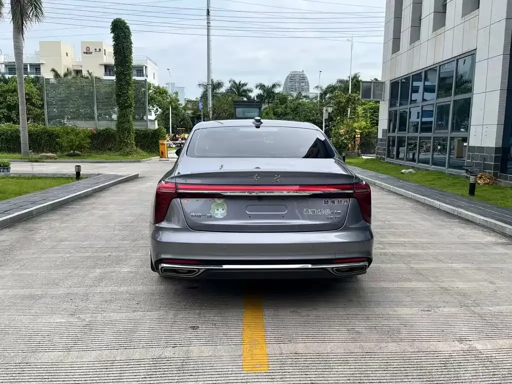 Hongqi H5 — фото 10