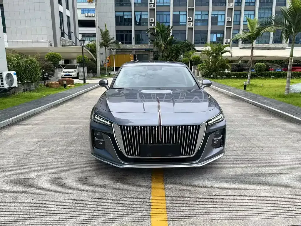 Hongqi H5 — фото 2