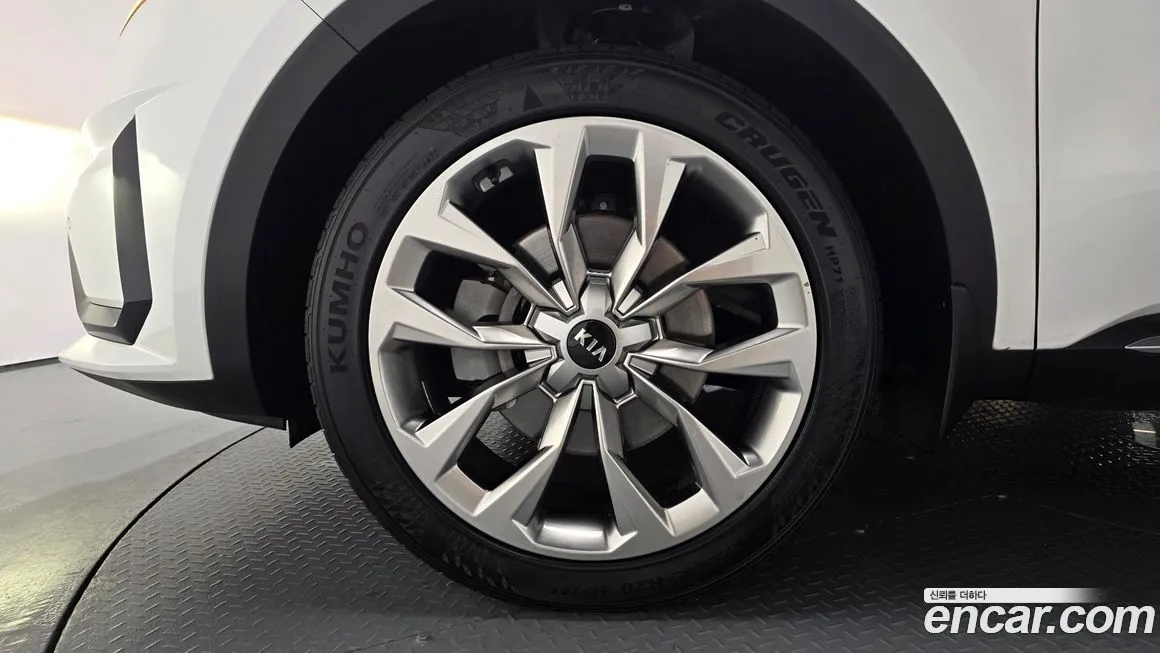 Kia Sorento — фото 5