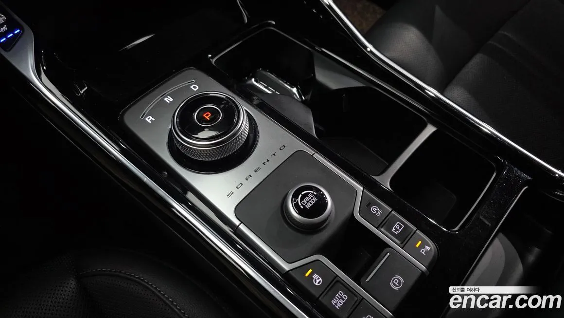 Kia Sorento — фото 9
