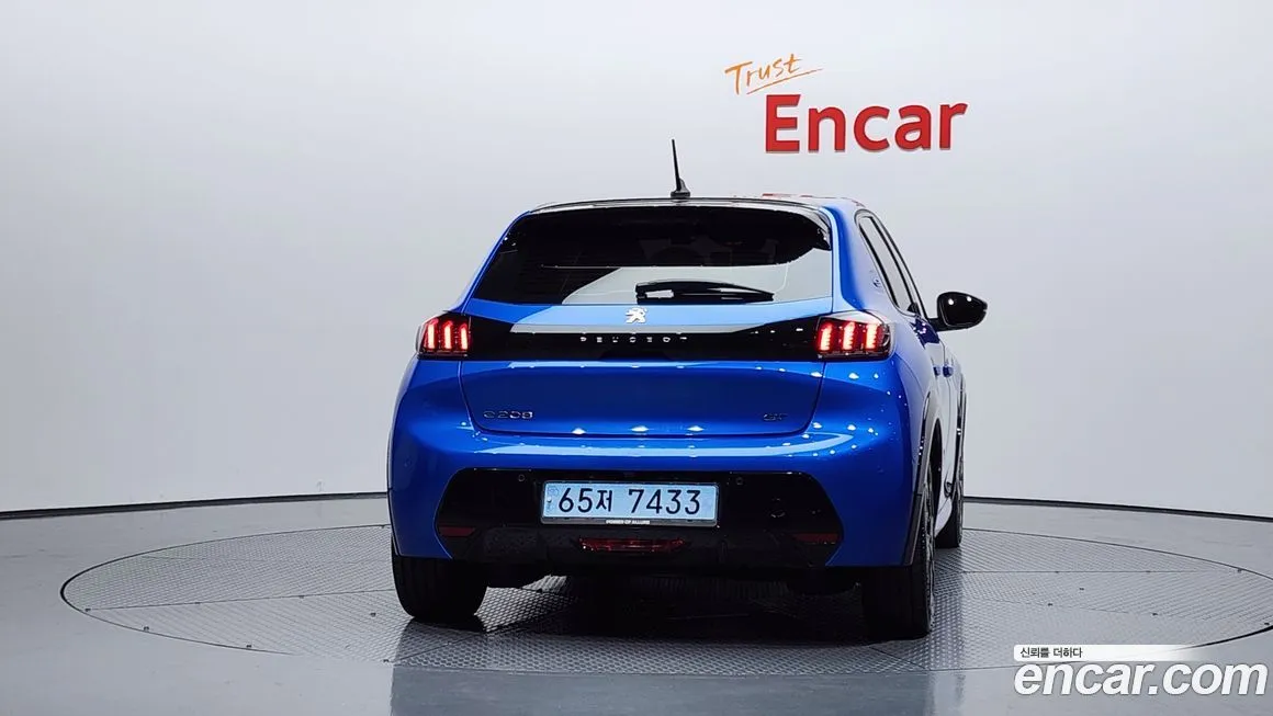 Peugeot 208 2023 из KR, фото 4