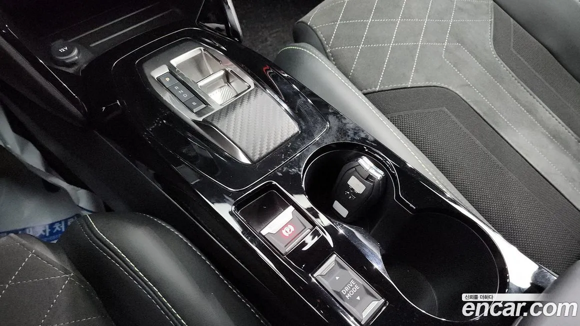Peugeot 208 2023 из KR, фото 9