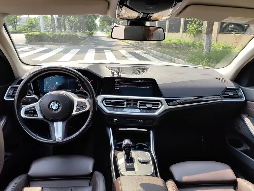 BMW 3 Series 2022 из CN, фото 8